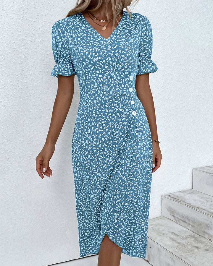 Lune London | Chic wrap midi dress with floral pattern and button detail Elegant dress with V-neck and floral print