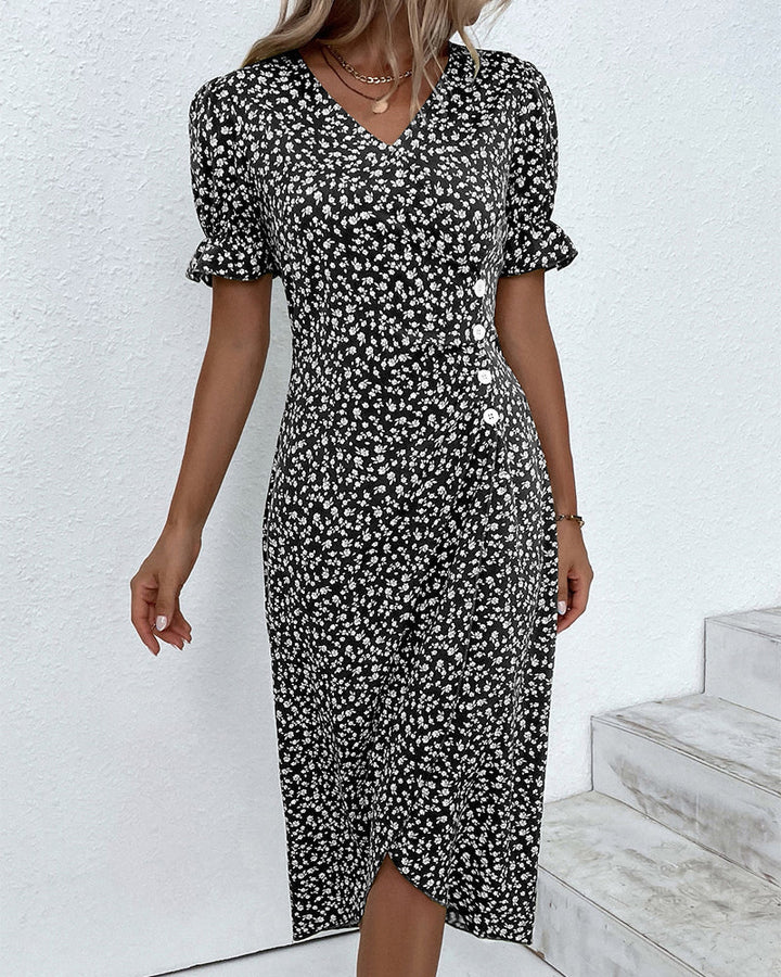 Lune London | Chic wrap midi dress with floral pattern and button detail Elegant dress with V-neck and floral print