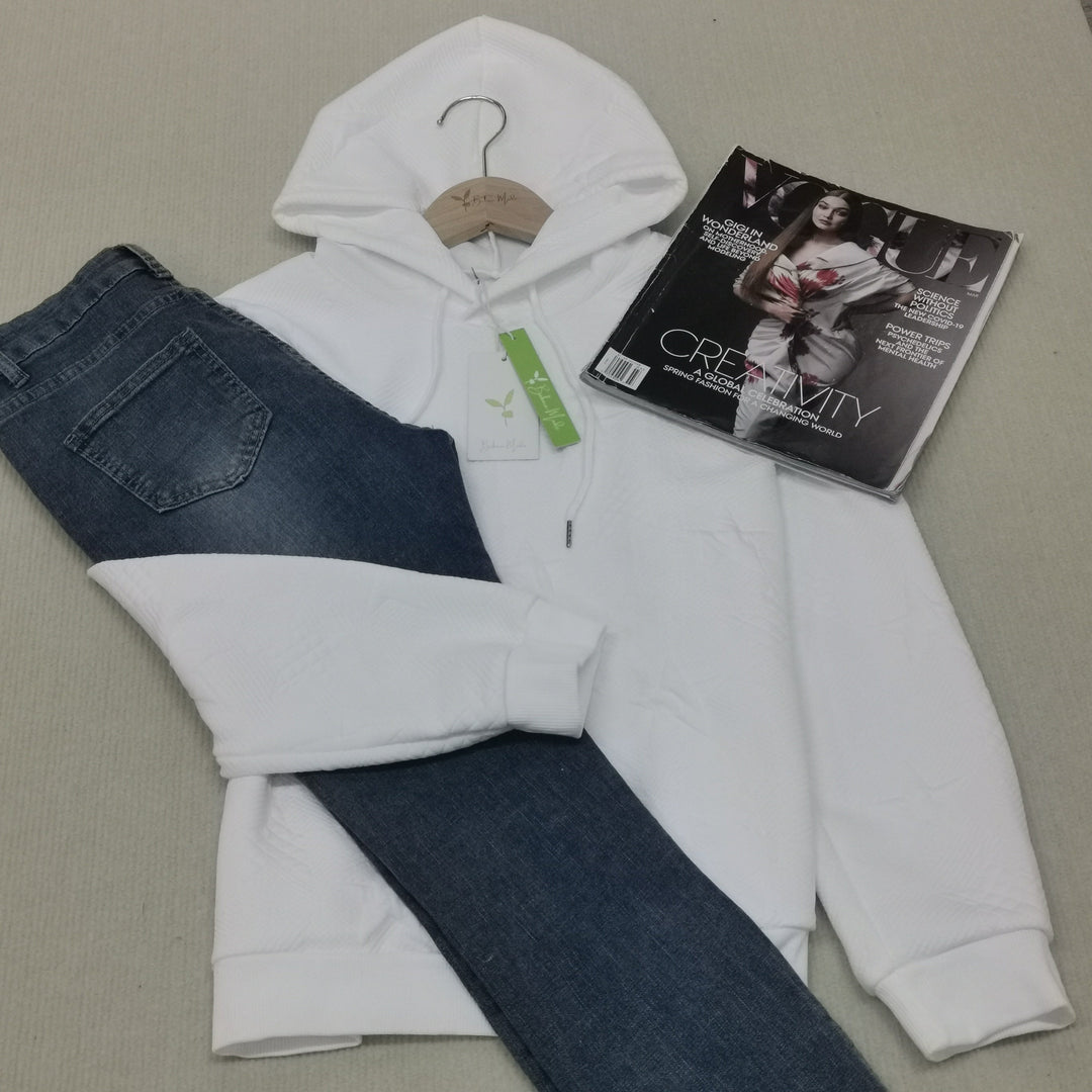Amarae | Plain white long sleeve sweatshirt
