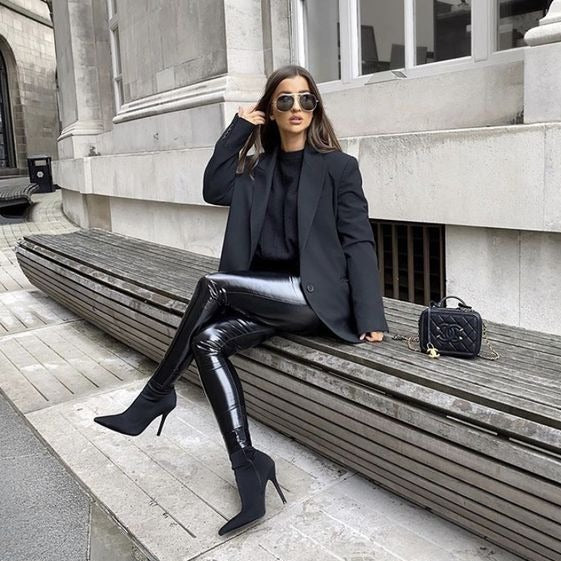 Chic und Stil | Slim Cut Leather Pants with Modern Flair