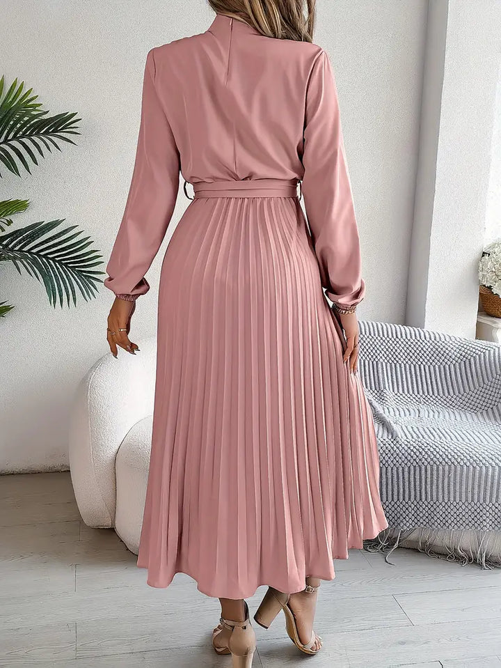 Lune London | Simple Dress with Stand-Up Collar and Pleated Belt