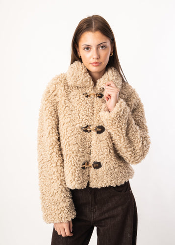 Amarae | Loose-fitting sheepskin jacket with curls