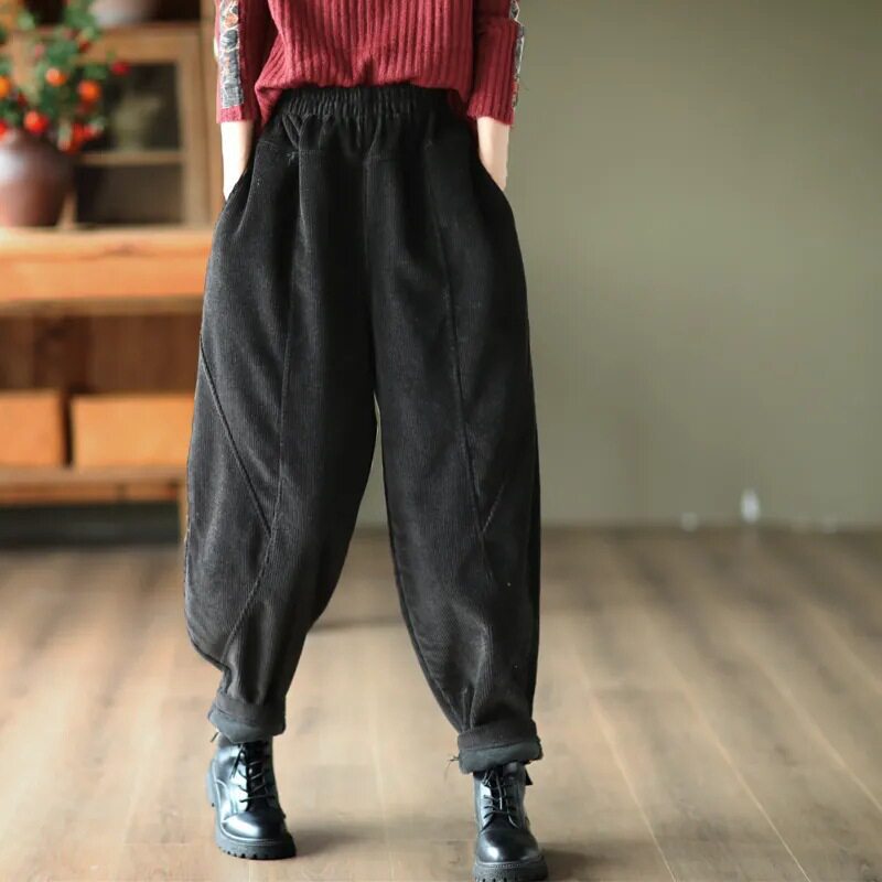 Women's corduroy pants, carrot shape, lined