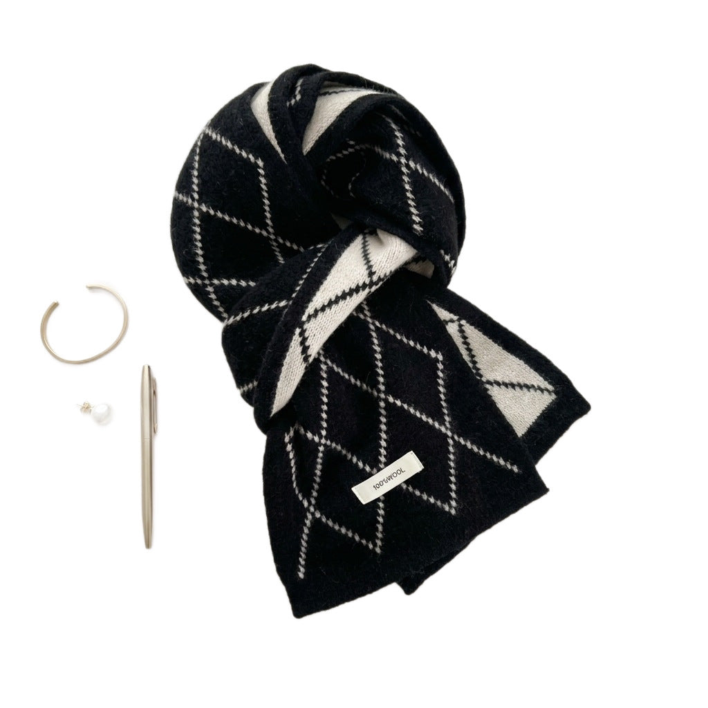 Merino wool scarf with diamond pattern, 20x160 cm