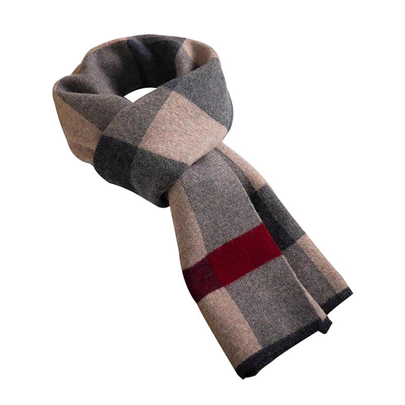 Classic men’s scarf with wool content, checked