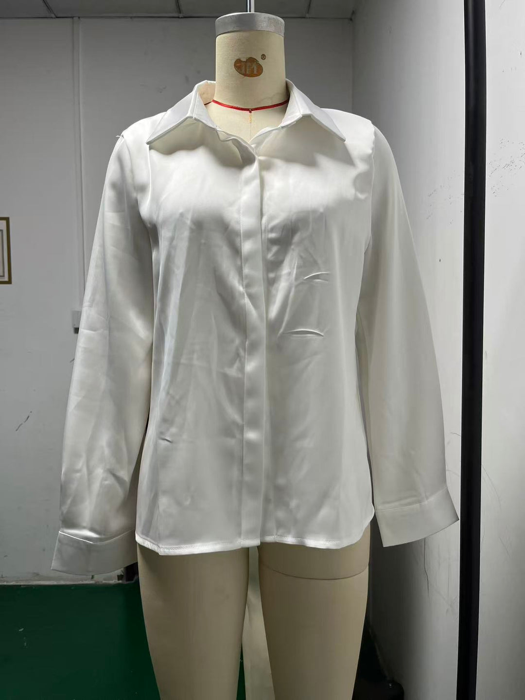 Lune London | Women's Elegant Silk Blouse Timeless