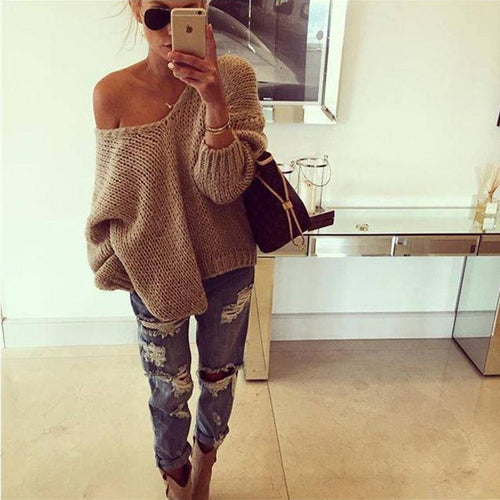 Knitted V-neck sweater for women with a casual cut Amarae