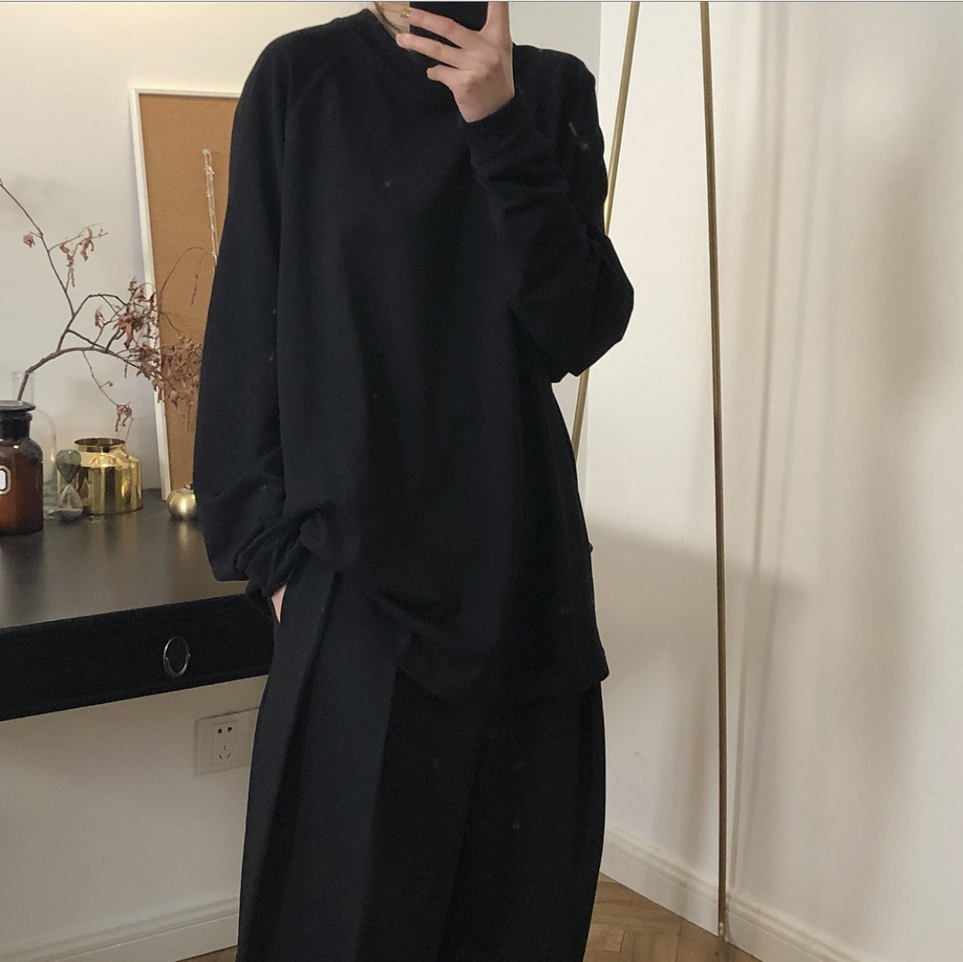 Women's Loose Long Sleeve Shirt in Oversized Cut with Extra Long Hem and Dropped Shoulder Amarae