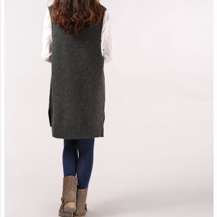 Knit vest for women with deep V-neck and practical pockets Lune London
