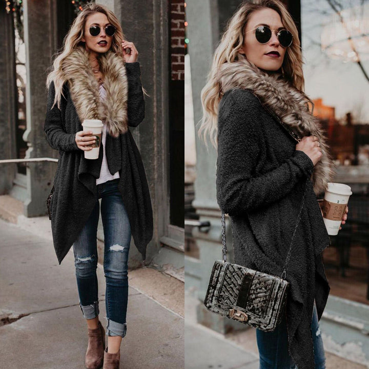 Women's knit coat with luxurious faux fur collar and relaxed fit Lune London