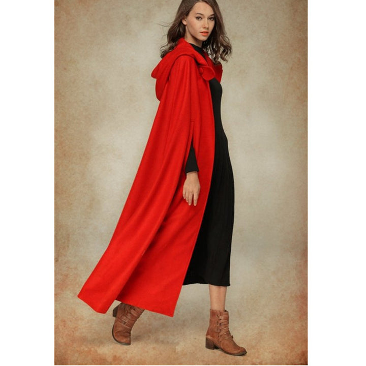Elegant women's coat with hood made of high-quality fabric Lune London