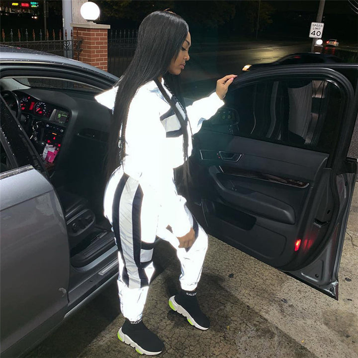 Lady Short Hooded Sweatshirt with Chic Sport Stripe Design