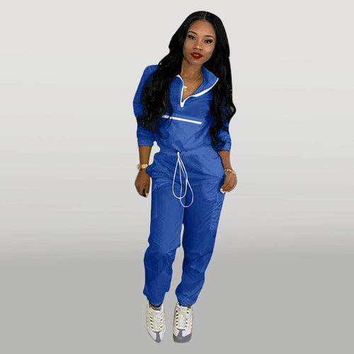 Women's sports set with practical zipper and elastic waistband Amarae
