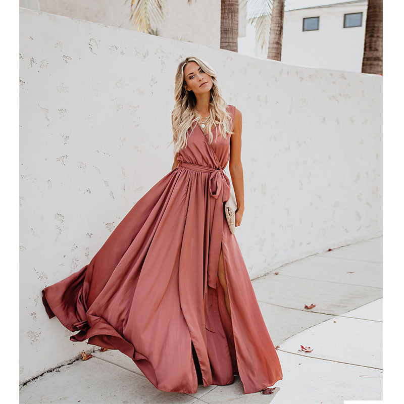 Ladies Elegant Maxi Dress with Flowing Skirt and Simple Silhouette Lune London