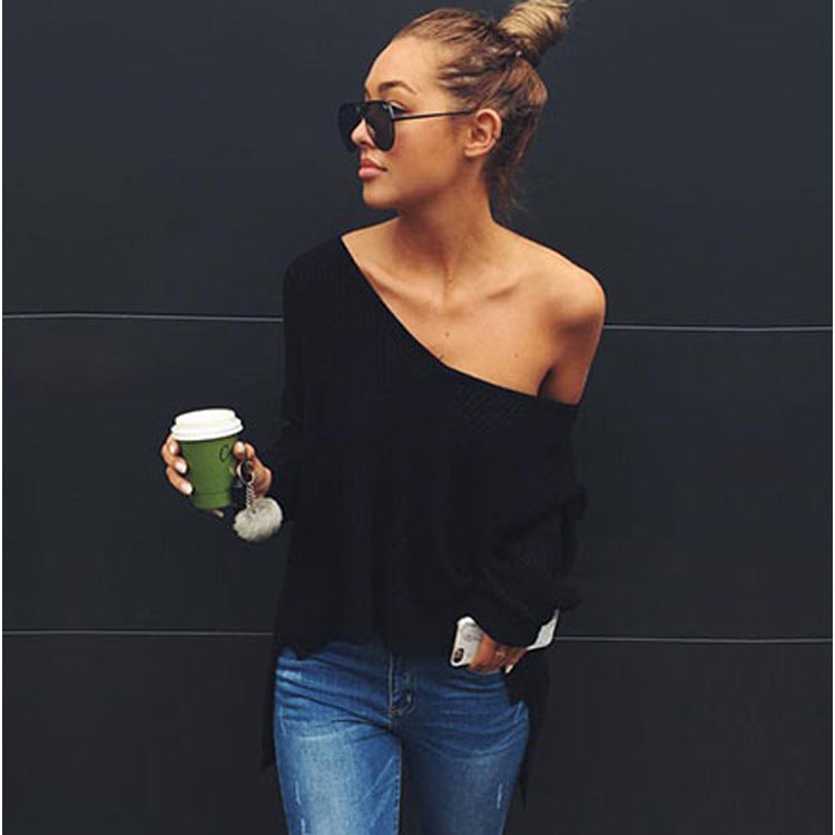 Casual knitted sweater for women with asymmetric cut Lune London