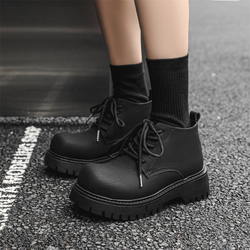 Men's work boots with thick sole