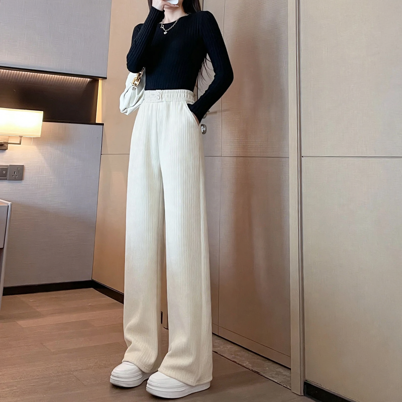 Women's corduroy trousers made of chenille, lined