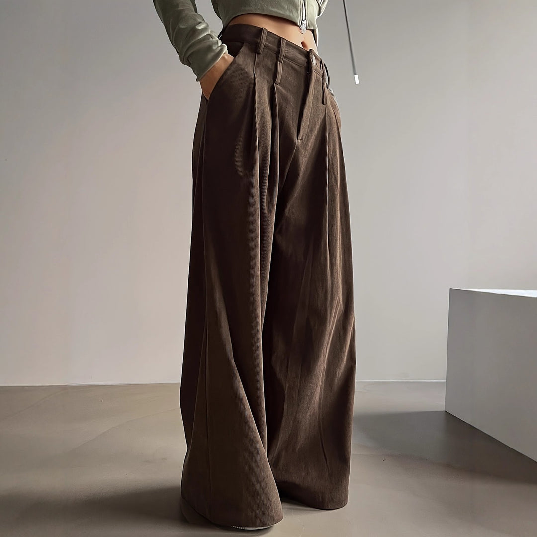 Women's corduroy pants with wide leg and pleats