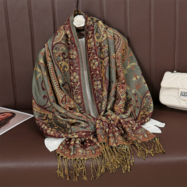 Elegant Stole with Jacquard Pattern