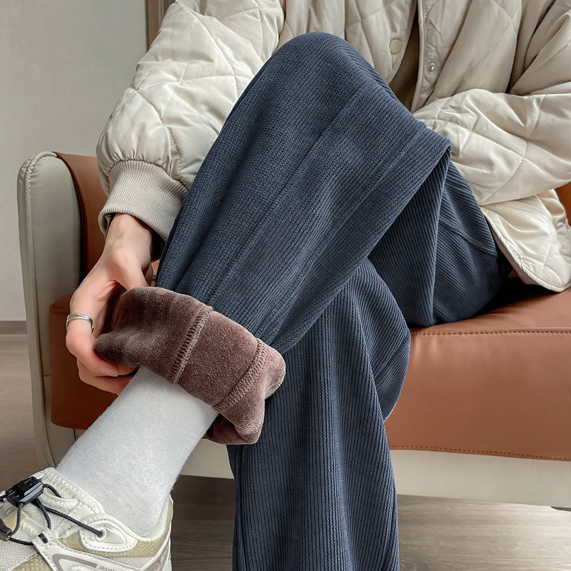 Ladies corduroy trousers, padded, casual fit
