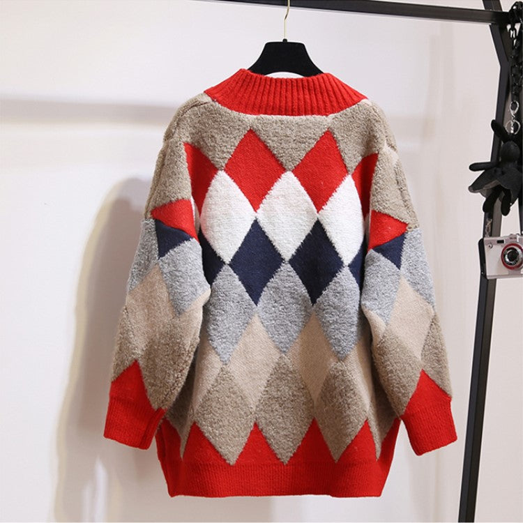 Cardigan for women with a trendy diamond pattern and a generous fit Lune London