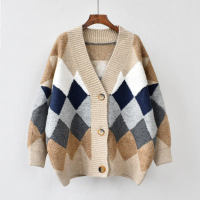 Cardigan for women with a trendy diamond pattern and a generous fit Lune London