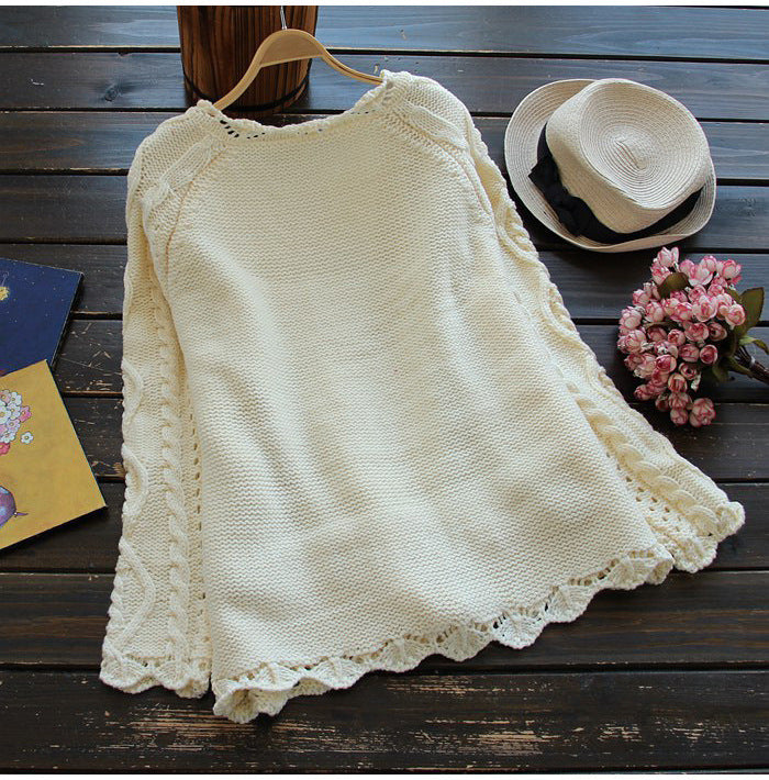 Women’s cardigan with a rich detail cable pattern and frill-shaped finishes Lune London