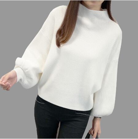 Women's sweater with voluminous sleeve finishes and a high collar Amarae