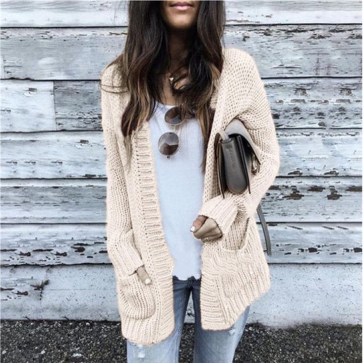 Chunky knit cardigan for women with practical pockets and relaxed fit Lune London