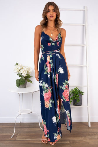Robe maxi femme avec motif floral ludique et élégant col en V Chic & Stil
