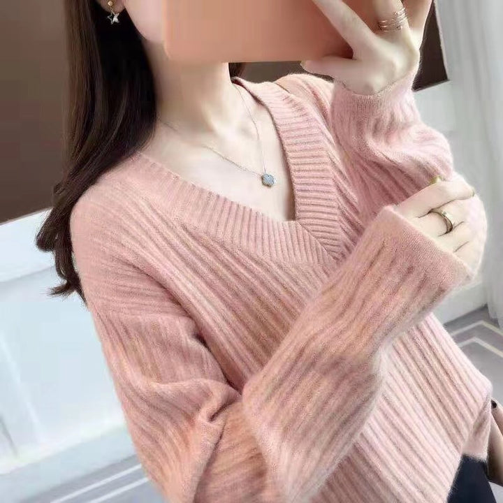 Knit V neck sweater for women with a fine ribbed structure and a relaxed fit Lune London
