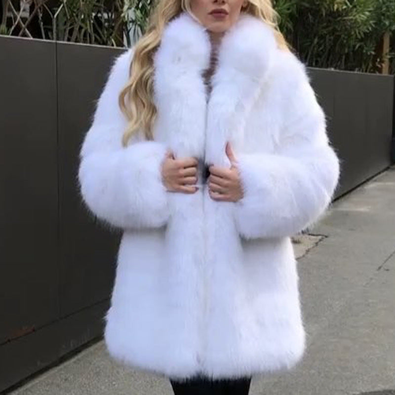 Luxurious faux fur coat for women with voluminous sleeves Lune London