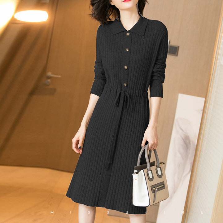 Robe en tricot femme avec col montant moderne et ceinture réglable Chic & Stil