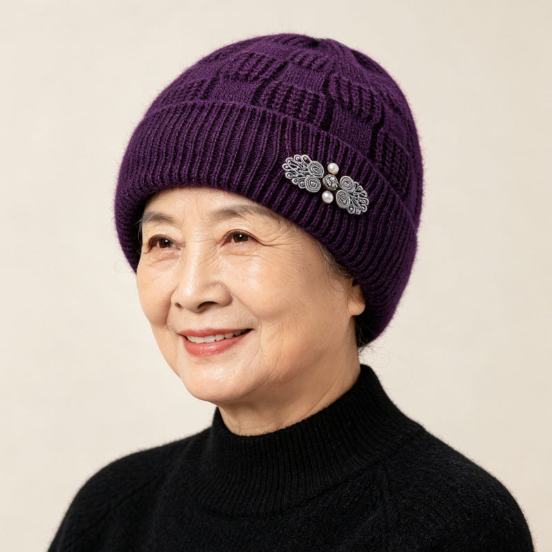 Knit set for women: hat and scarf, lined