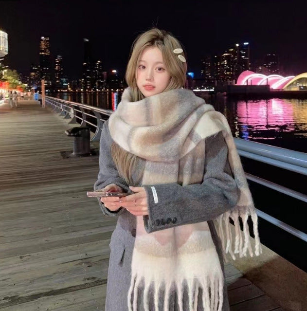 Checked wool scarf for women and men