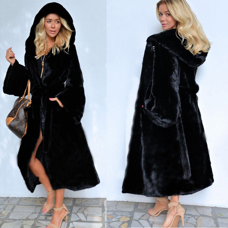 Long hooded coat for women in faux fur with belt Lune London