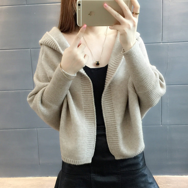 Ladies Beautiful knitted cardigan with hood Lune London