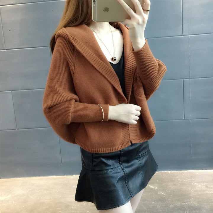 Ladies Beautiful knitted cardigan with hood Lune London