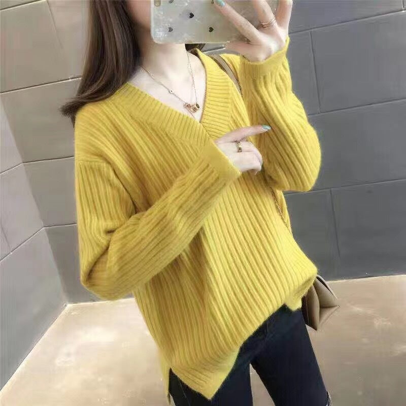 Knit V neck sweater for women with a fine ribbed structure and a relaxed fit Lune London