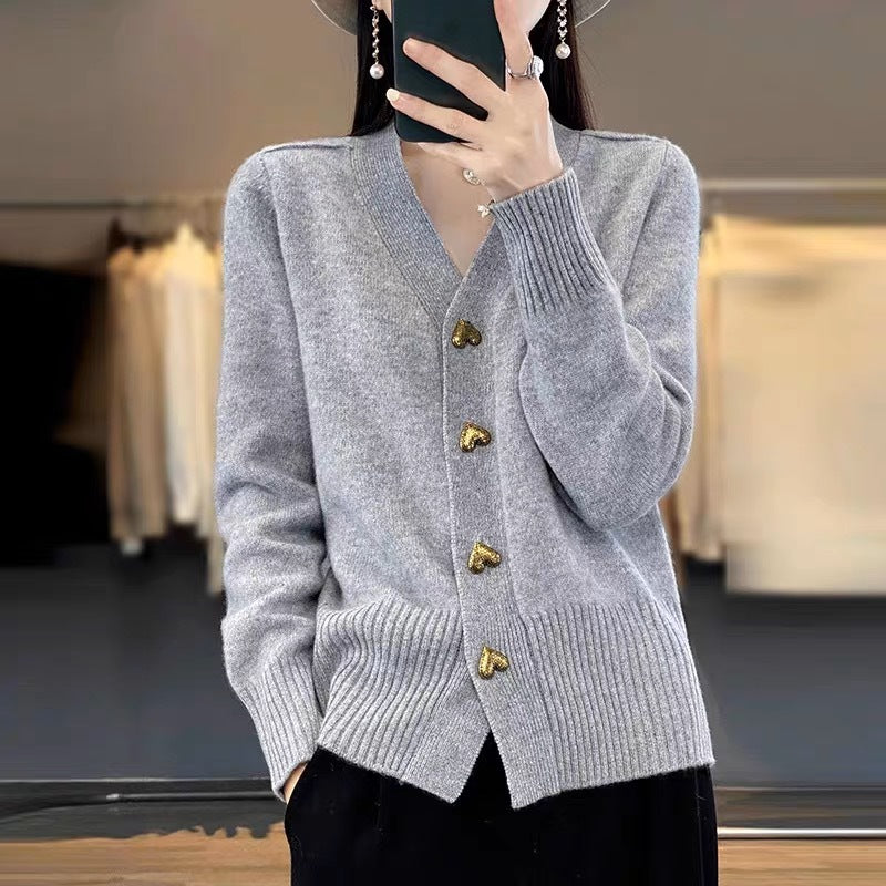 Women's cardigan with V-neck and heart buttons