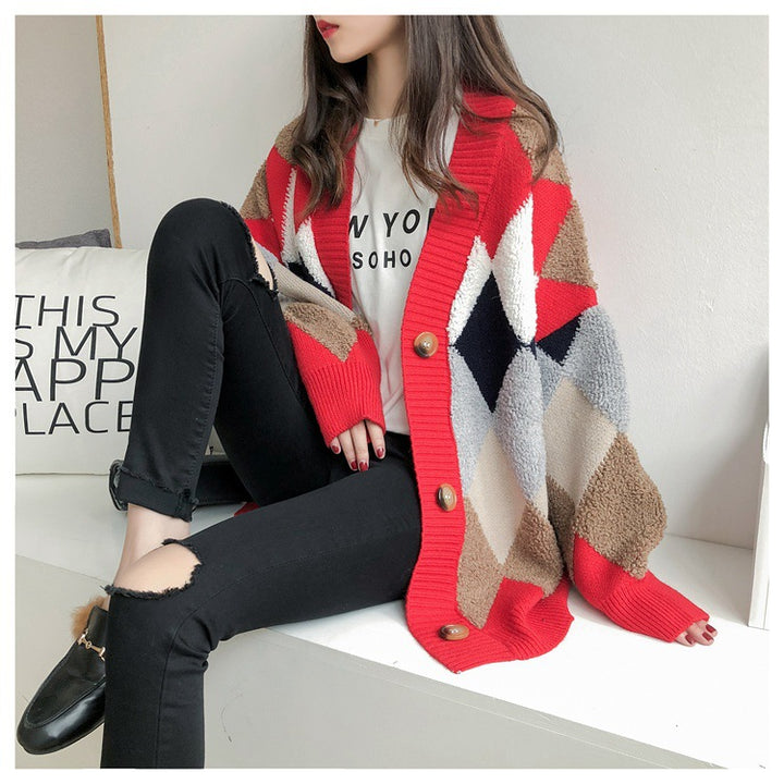 Knitted cardigan for women with modern diamond pattern Lune London