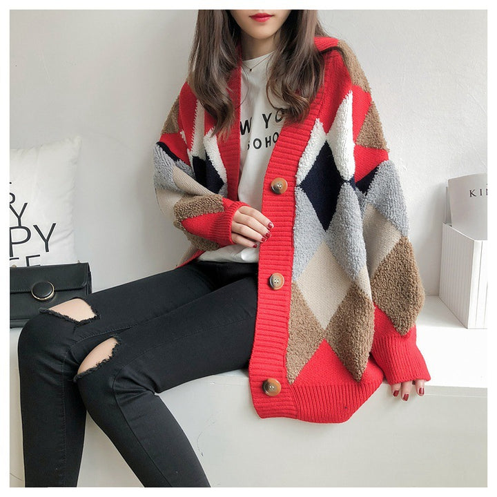 Knitted cardigan for women with modern diamond pattern Lune London