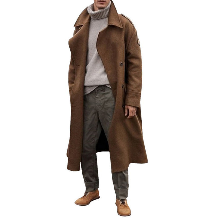 Elegant vintage trench coat for men with practical pockets and modern cut Lune London