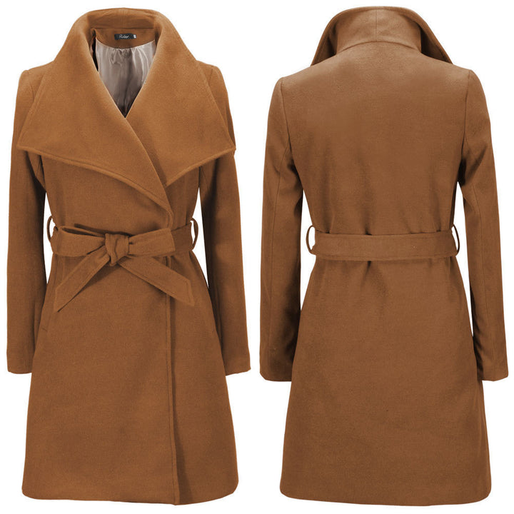 Women Elegant coat with large collar and tied belt at the waist Lune London