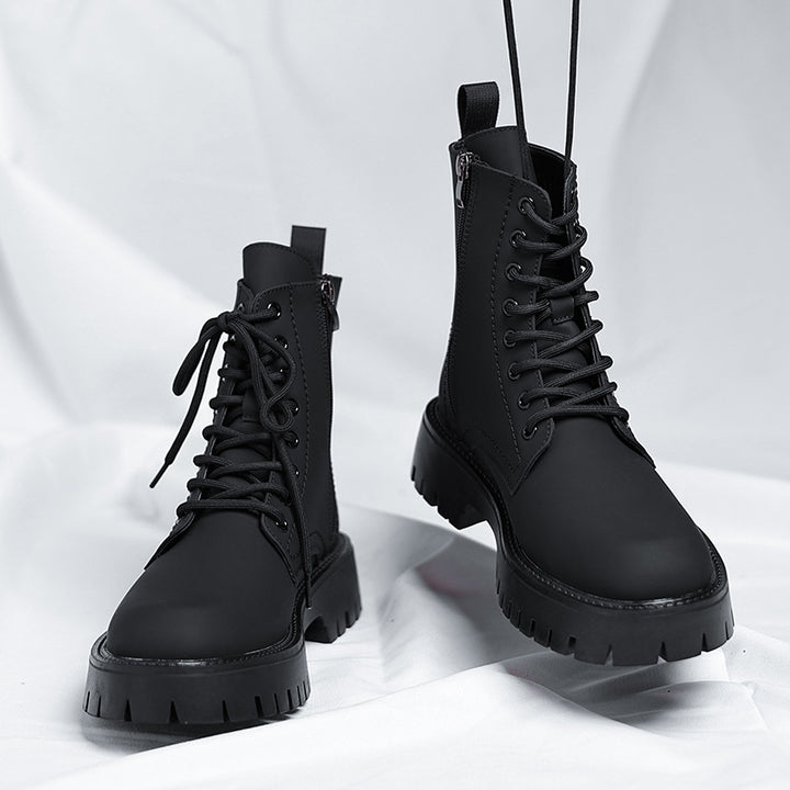 Elegant men's ankle boots made of soft material
