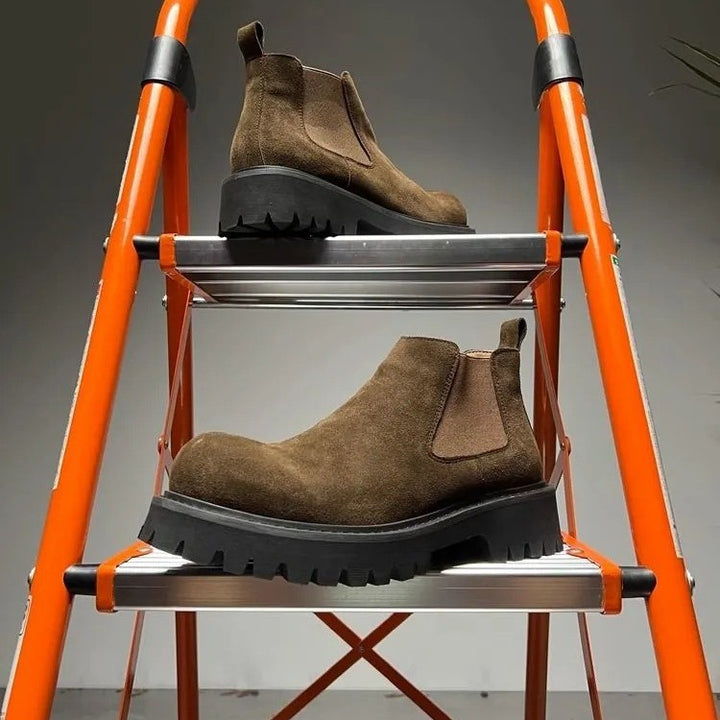 Men's Chelsea boots made of suede look, flat heel