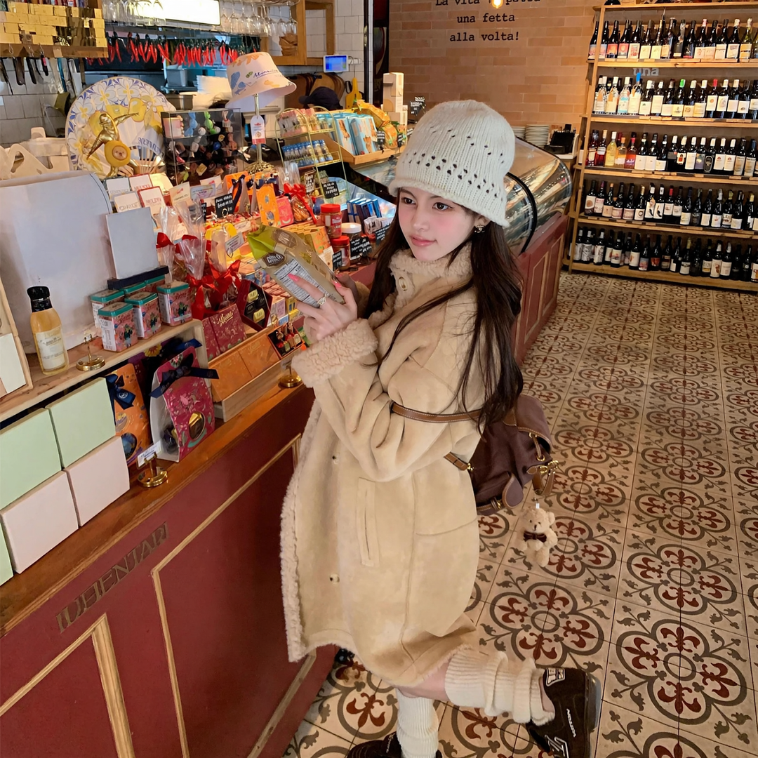 Reversible women's coat made of virgin wool