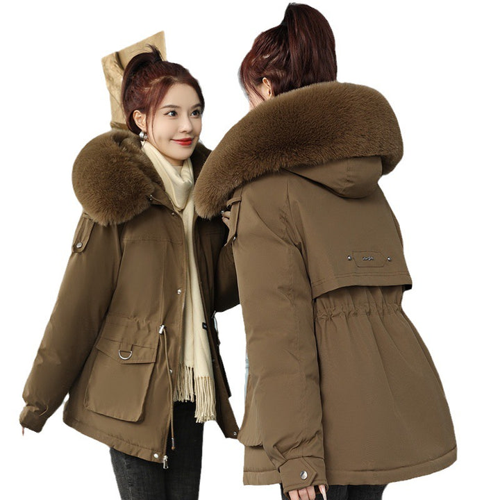 Loose women's parka with faux fur collar