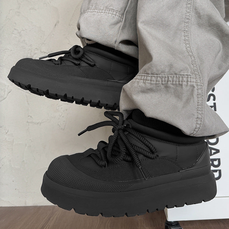 Padded men's ankle boots made of leather