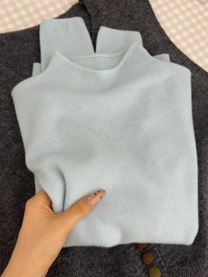 Women's knitted sweater with small stand-up collar